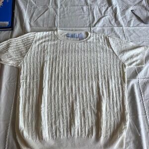 Alfred Dunner cream acrylic sweater with diamond-shaped knit pattern